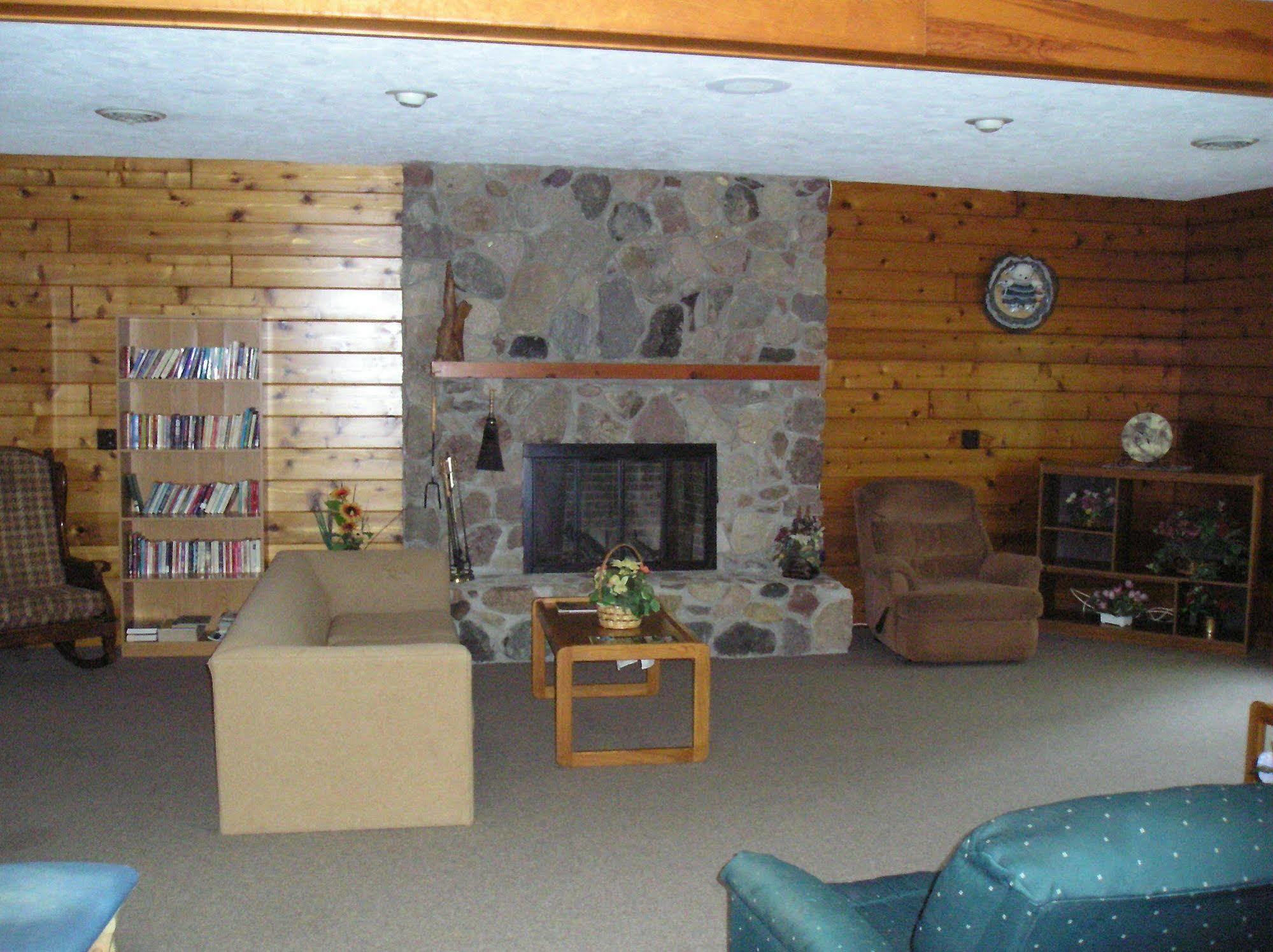 Buchanan Bear Cave Rv Campground מראה חיצוני תמונה